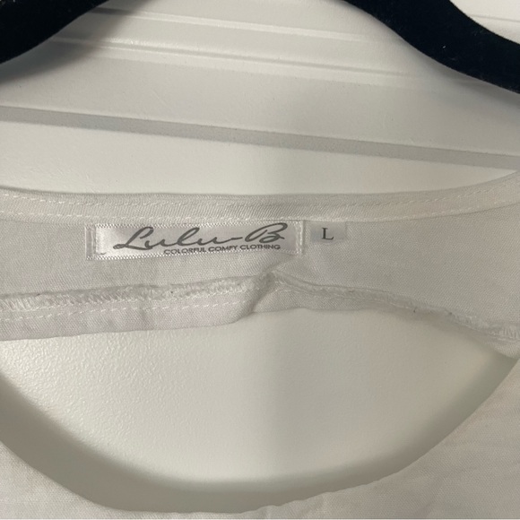 *boutique* LuLu B lightweight cutout white top sharkbite hem size L semi sheer - Picture 3 of 6